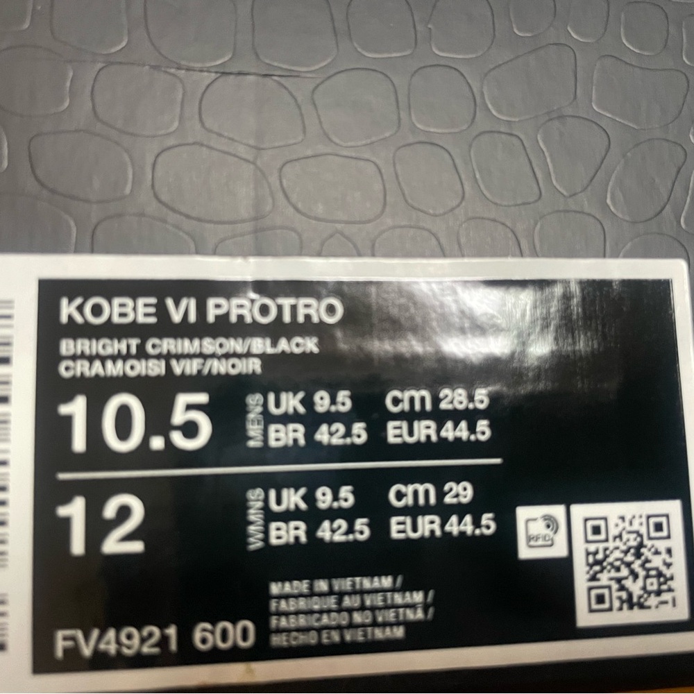 Nike Kobe 6 Protro Reverse Grinch Red and Black Athletic Shoes with Green Laces - Picture 6 of 10